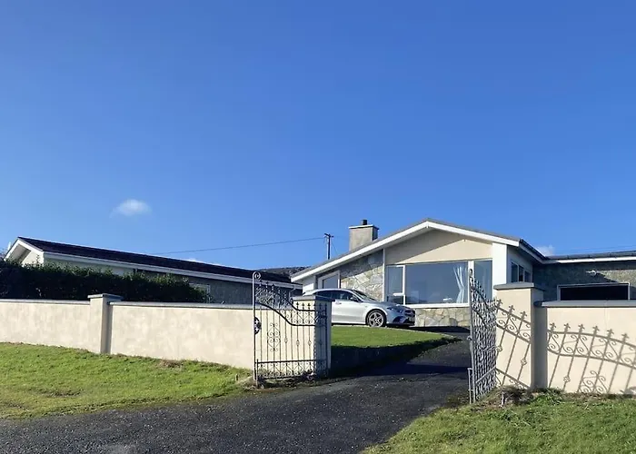 With Stunning Views Сasa de vacaciones *